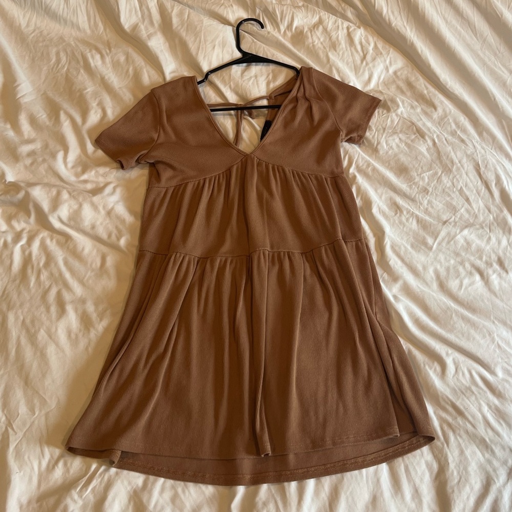 Brown Flowy dress (s)